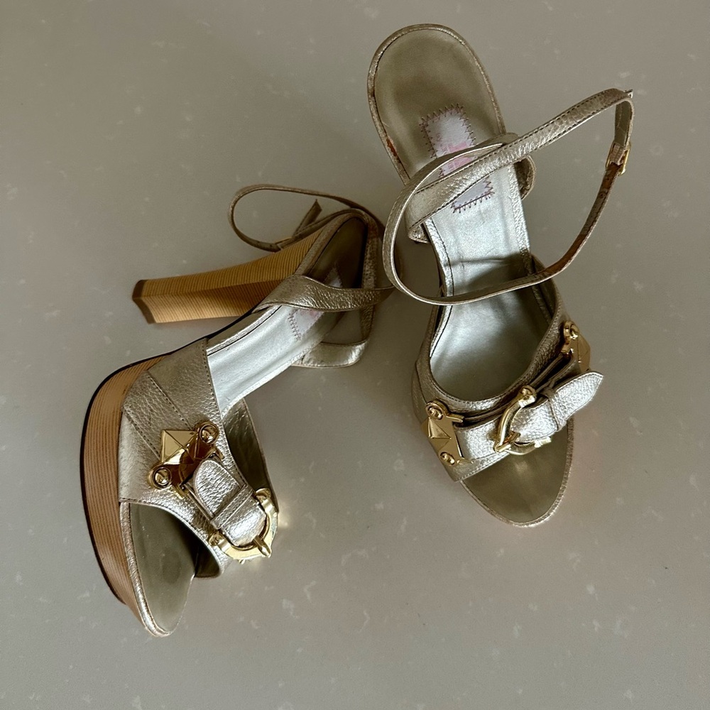 Jennifer Lopez Shay Gold Leather Chunky Heels Size 7 - Picture 3 of 14